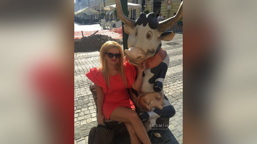 Italian big tits striptease - XXX Dessert - Picture 1