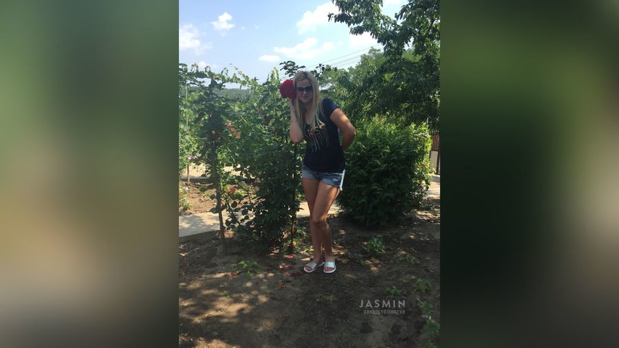 Bisexual italian girl - XXX Dessert - Picture 4