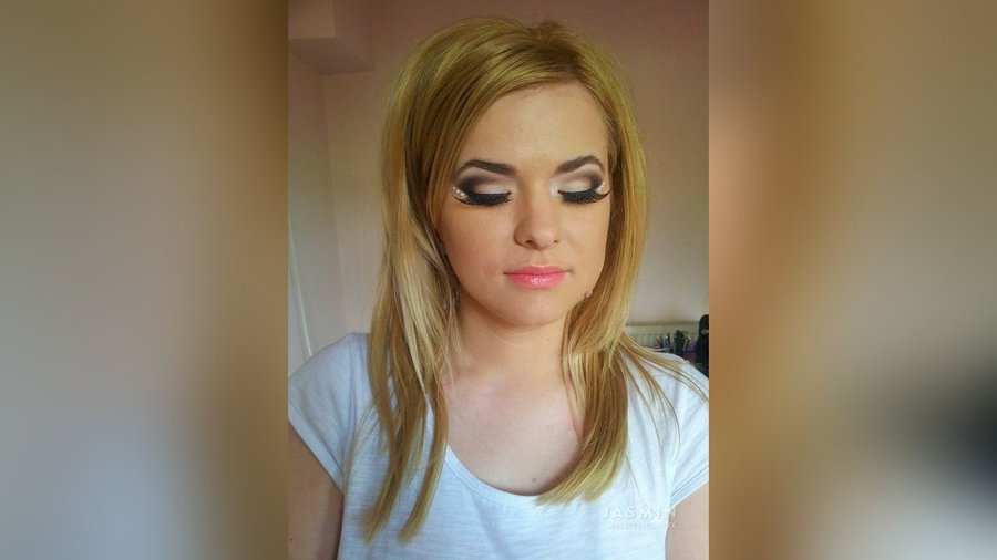 Italian camgirl squirt - XXX Dessert - Picture 3