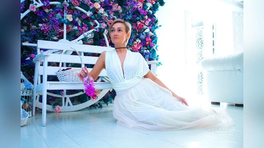 Mature petite squirt - XXX Dessert - Picture 3