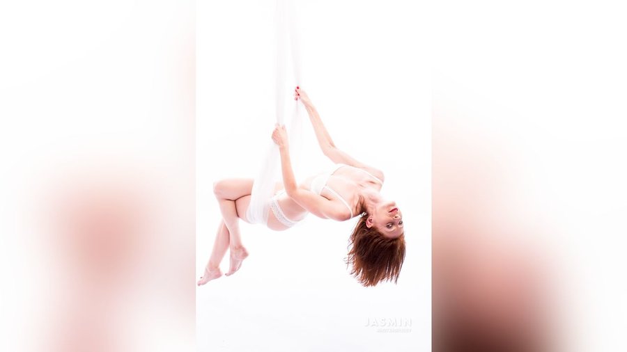 Girl live sex - XXX Dessert - Picture 2