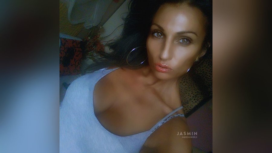 Athletic green eyes girl - XXX Dessert - Picture 2