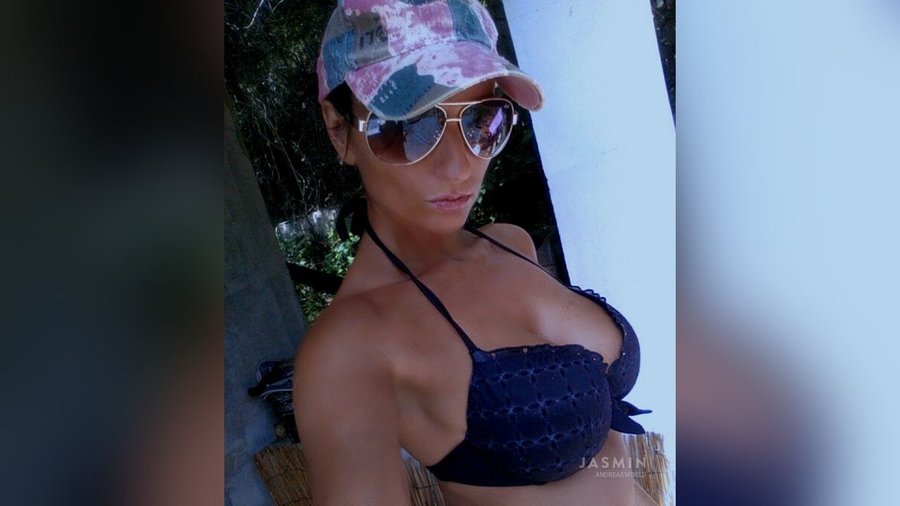 Milf squirt - XXX Dessert - Picture 3