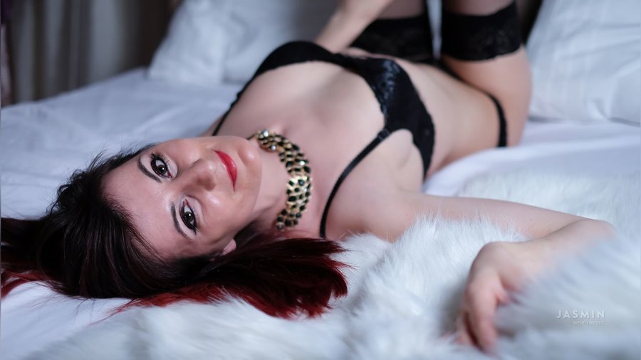 Straight stockings milf - XXX Dessert - Picture 1