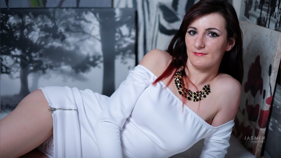 Straight fingering squirt - XXX Dessert - Picture 2