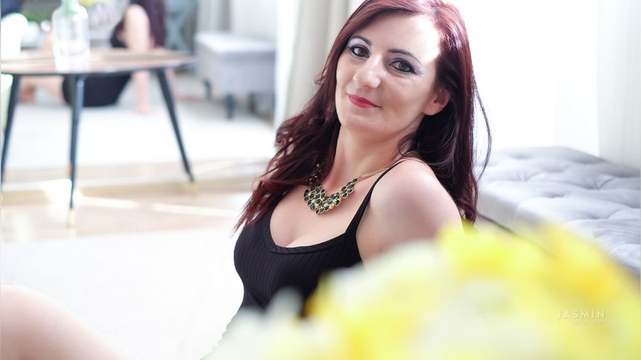 Straight milf squirt - XXX Dessert - Picture 4