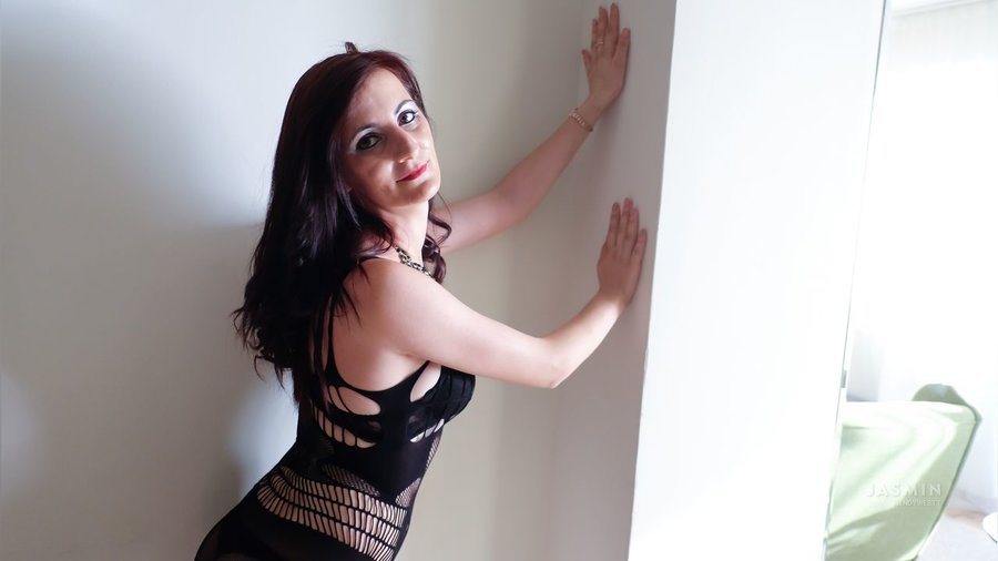 Straight brown eyes girl - XXX Dessert - Picture 3