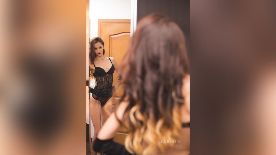 Bisexual vibrator squirt - XXX Dessert - Picture 3