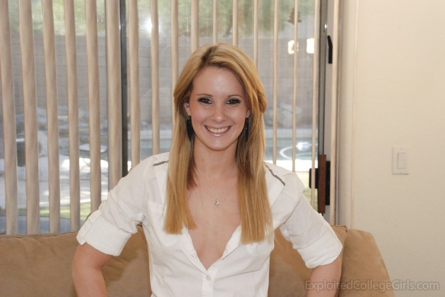 Shaved side pussy - XXXonXXX - Pic 4