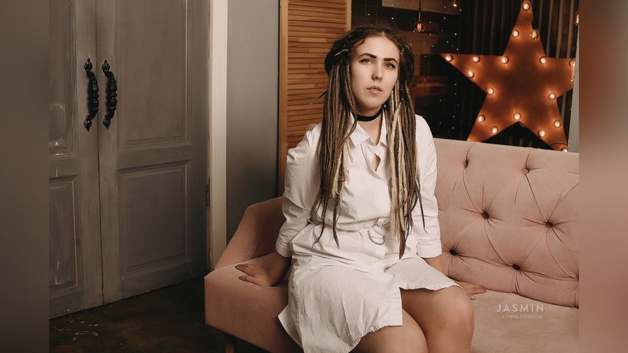 Tiny tits teen green eyes girl - XXXonXXX - Pic 3