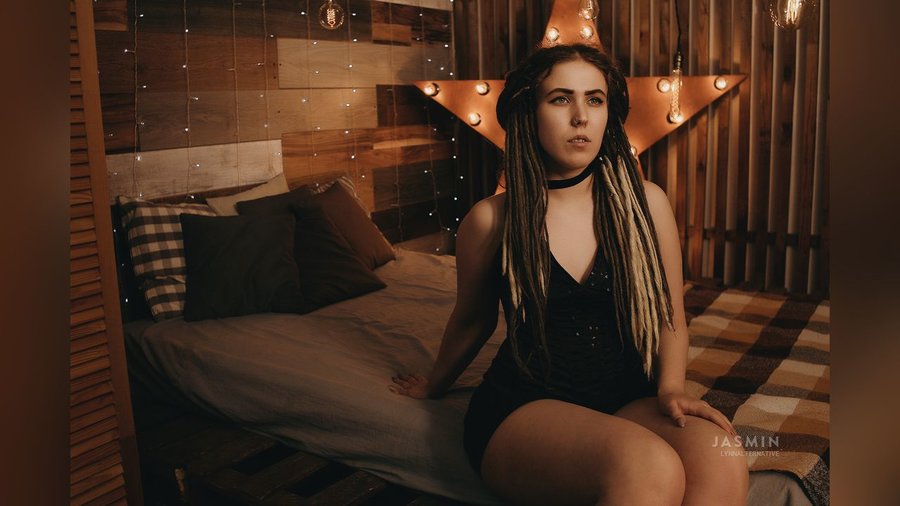 19yo tiny tits - XXXonXXX - Pic 1