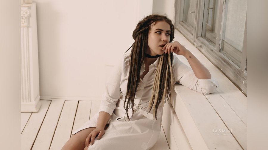 19yo tiny tits - XXXonXXX - Pic 2