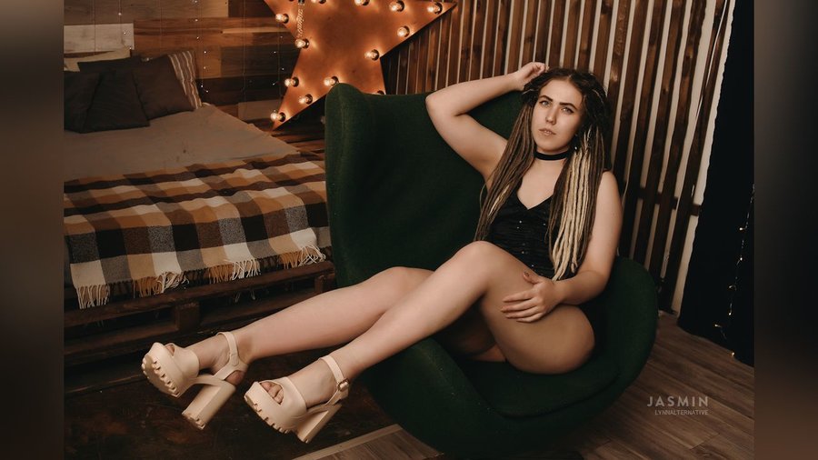 Tiny tits teen green eyes girl - XXXonXXX - Pic 4