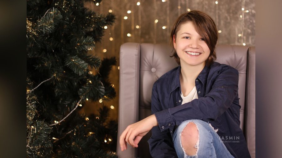 19yo petite teen - XXXonXXX - Pic 1