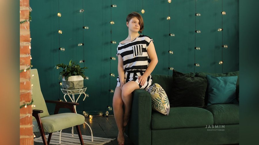 19yo petite teen - XXXonXXX - Pic 3