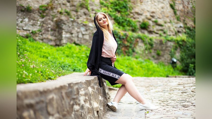 Big tits striptease - XXXonXXX - Pic 2