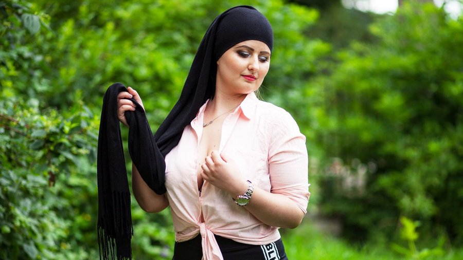 Webcam striptease big tits - XXXonXXX - Pic 4