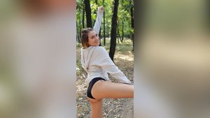 French athletic girl - XXXonXXX - Pic 2