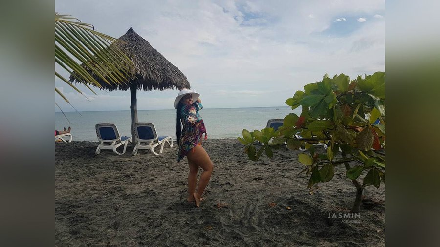 Latin fingering squirt - XXX Dessert - Picture 2