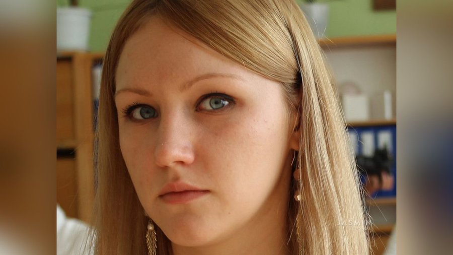 Spanish blue eyes girl - XXX Dessert - Picture 1