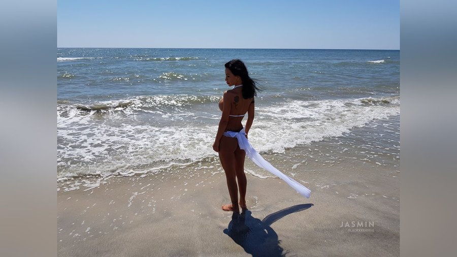 Mature oil - XXX Dessert - Picture 1