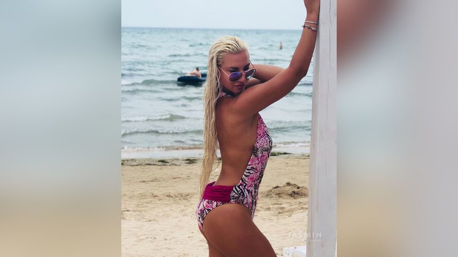 Girl dancing webcam - XXX Dessert - Picture 1