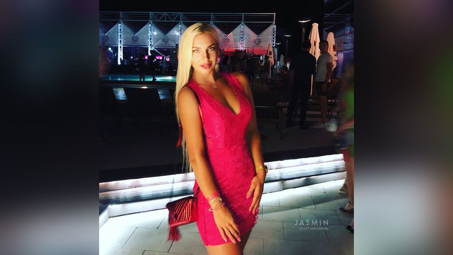 Athletic webcam girl - XXX Dessert - Picture 2