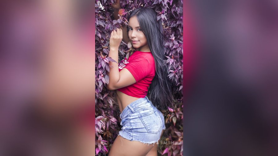 19yo dark eyes girl - XXX Dessert - Picture 1