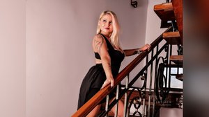 Big tit french oil - XXX Dessert - Picture 3