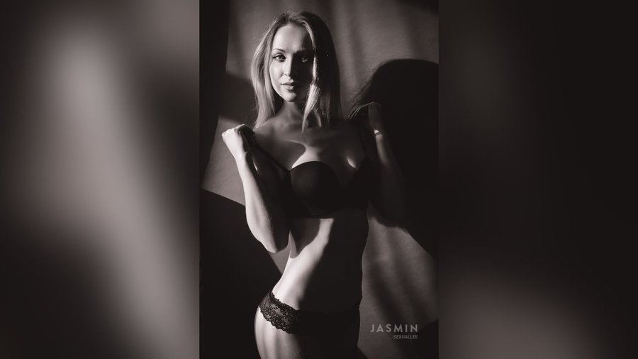 Close up fingering - XXX Dessert - Picture 1