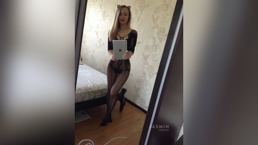 Close up fingering - XXX Dessert - Picture 3