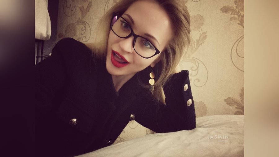 Close up fingering - XXX Dessert - Picture 2