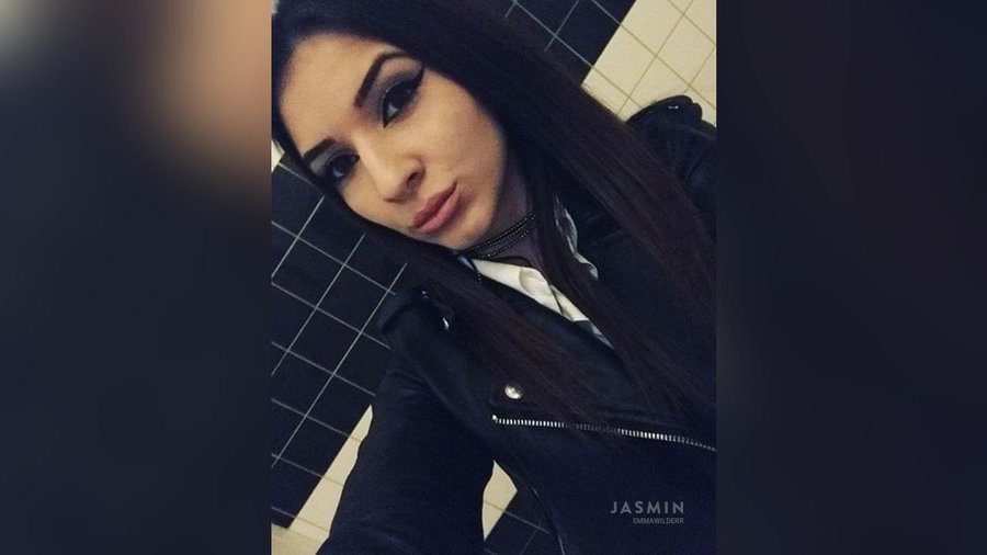 Tiny tits bisexual teen - XXX Dessert - Picture 2