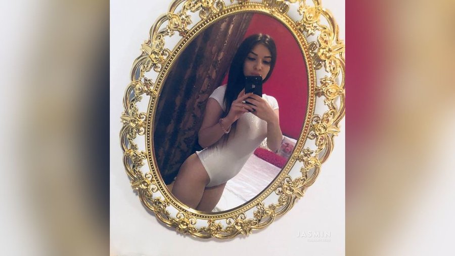 Tiny tits teen oil - XXX Dessert - Picture 4