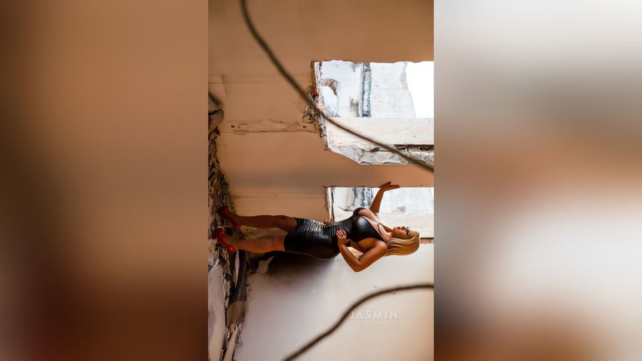 Romanian webcam dildo - XXX Dessert - Picture 1