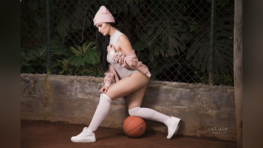 Spanish athletic teen - XXX Dessert - Picture 1