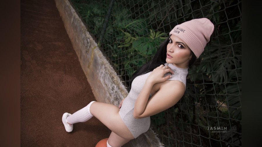 Athletic spanish teen - XXX Dessert - Picture 4
