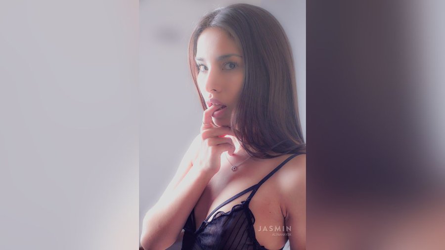 Tiny tits camgirl squirt - XXX Dessert - Picture 5