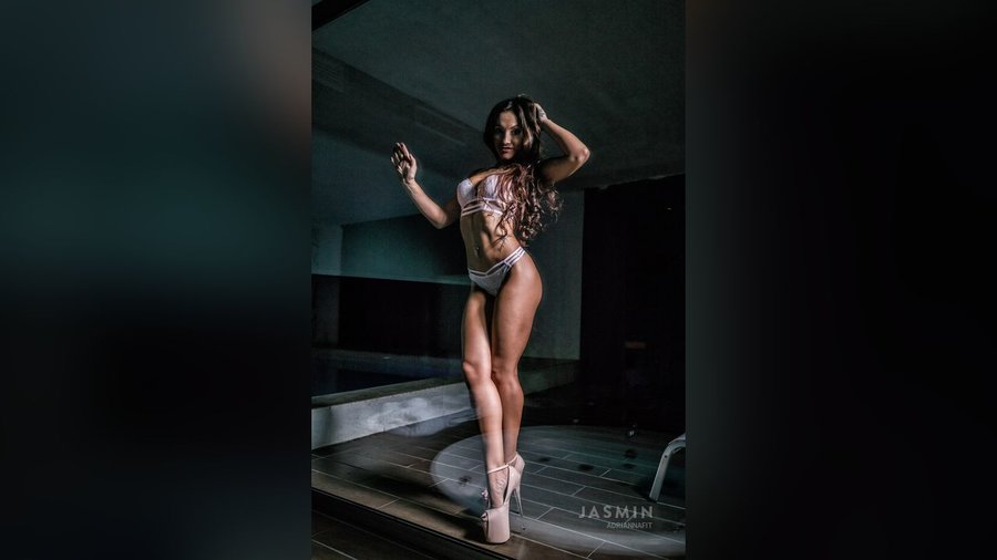 Girl live sex - XXX Dessert - Picture 4