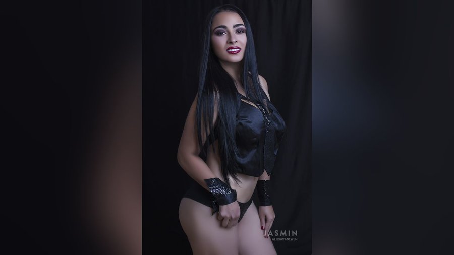 Dutch athletic girl - XXX Dessert - Picture 1