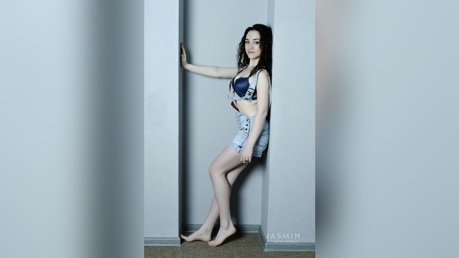 19yo girl squirt - XXX Dessert - Picture 4
