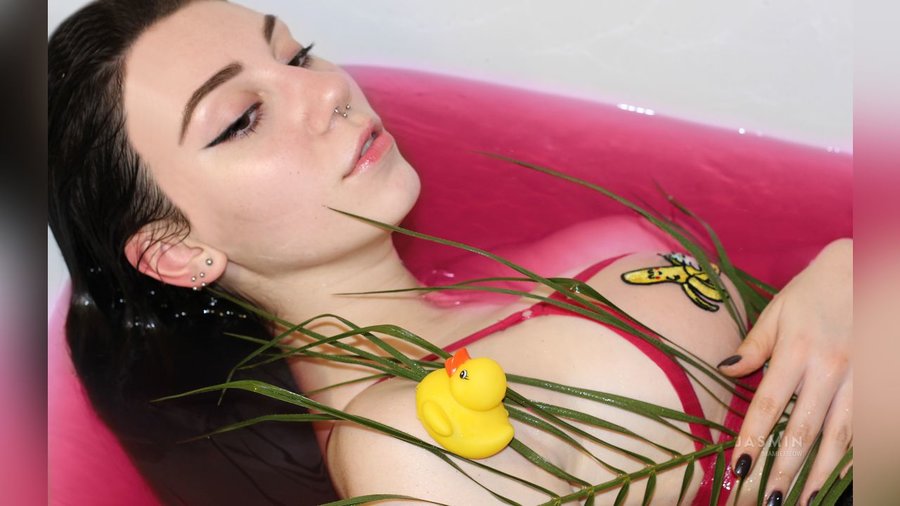 18yo real webcam - XXX Dessert - Picture 3
