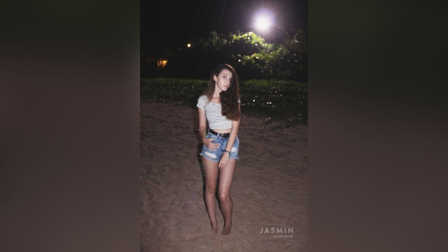 18yo webcam girl - XXX Dessert - Picture 1