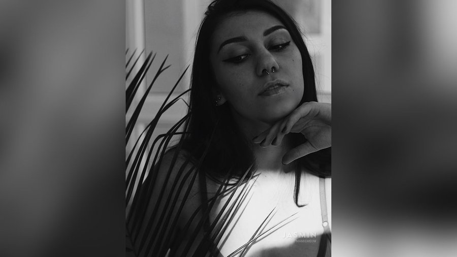18yo webcam girl - XXX Dessert - Picture 2