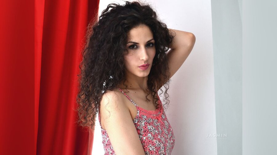 Cam girl squirt - XXX Dessert - Picture 1