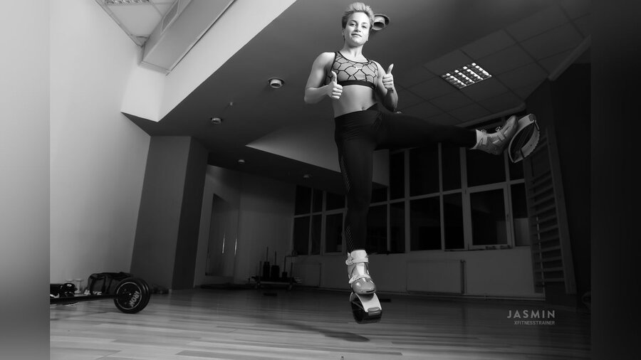 Straight brown eyes girl - XXX Dessert - Picture 3