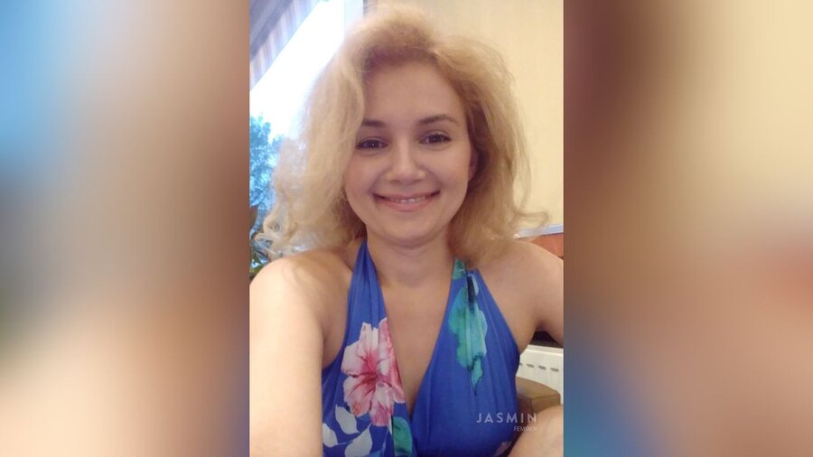 Camgirl french squirt - XXX Dessert - Picture 2