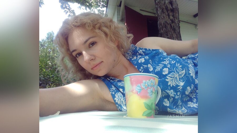 French vibrator squirt - XXX Dessert - Picture 1