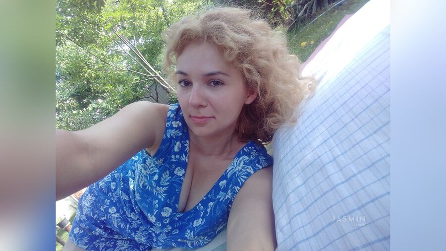 French vibrator squirt - XXX Dessert - Picture 3