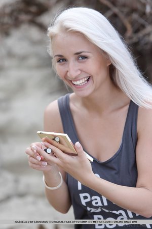 Ukrainian hot blonde - Picture 2